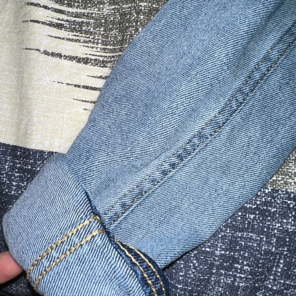 Blue jean jacket - Picture 2 of 6